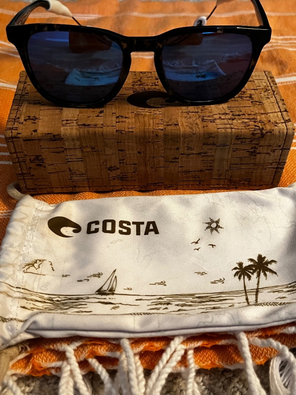 Costa Sullivan Polarized Sunglasses (Shiny Black Kelp/blue mirror Size M)